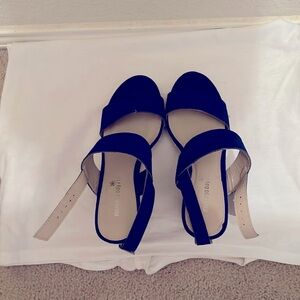 Bought it but l did not wear it